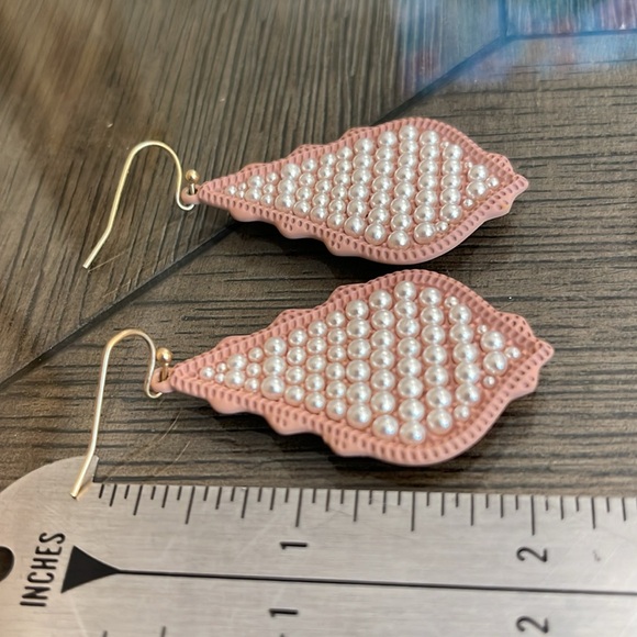 Blush Pink & Pearl Kendra Inspired Earrings - Picture 9 of 12